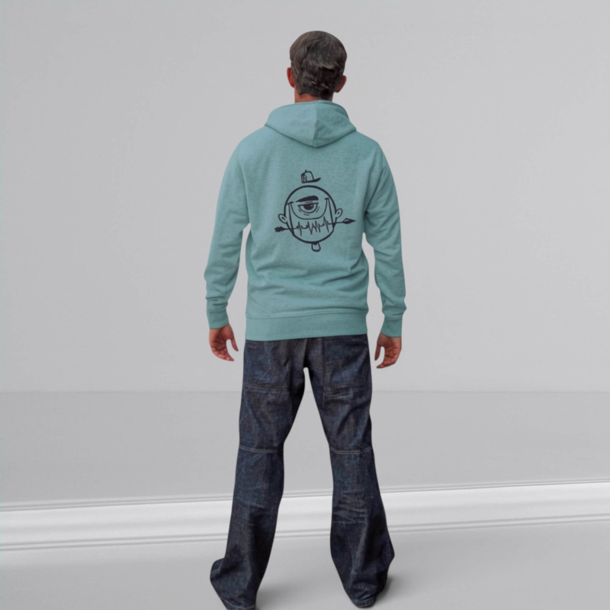 ISIZWE sudadera con capucha de algodón azul verdoso con estampado gráfico en la espalda. Modelo masculino de espaldas.